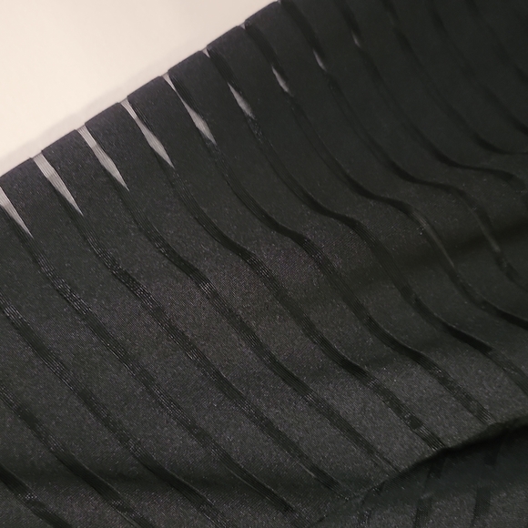 Alyx Top - Picture 4 of 5